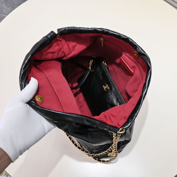 シャネルバッグ着用イメージ